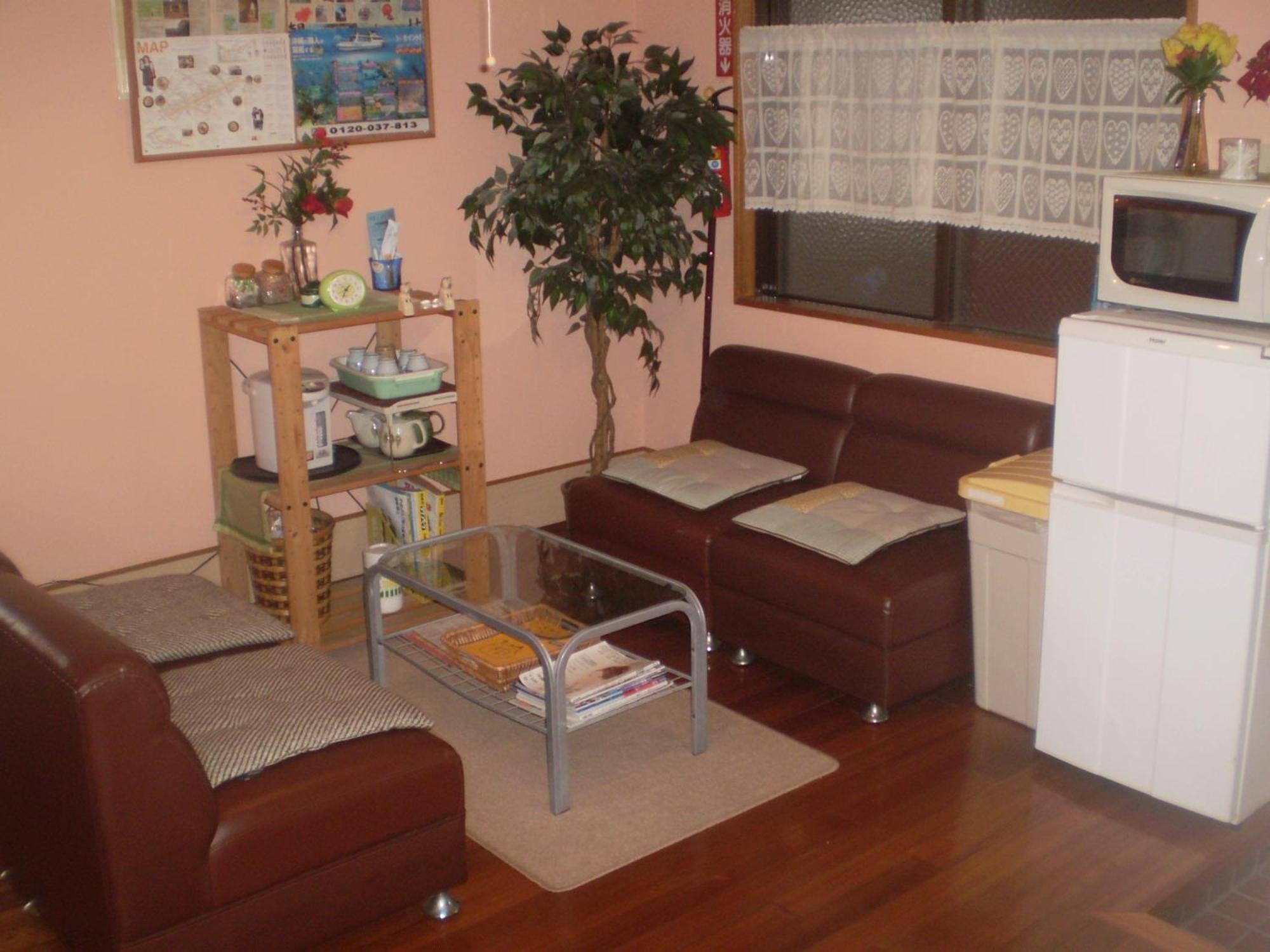 Hostel Hakuseiso Naha Kültér fotó